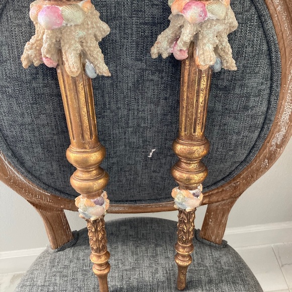 2 HUGE Mark Roberts wall decor - Picture 4 of 7